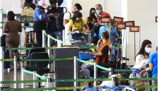 Imagem de Anvisa decide retomar obrigatoriedade do uso de máscaras em aeroportos e aviões no Brasil