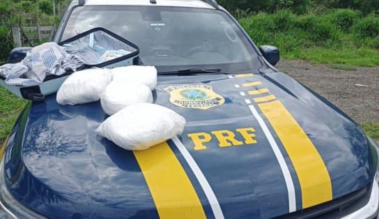 Imagem de PRF apreende 10 Kg de cocaína em mala de mulher em um ônibus de turismo em Jequié