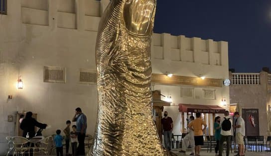 Imagem de Copa do Qatar: a escultura de um polegar gigante em Doha faz referências a amputações de membros após roubos?