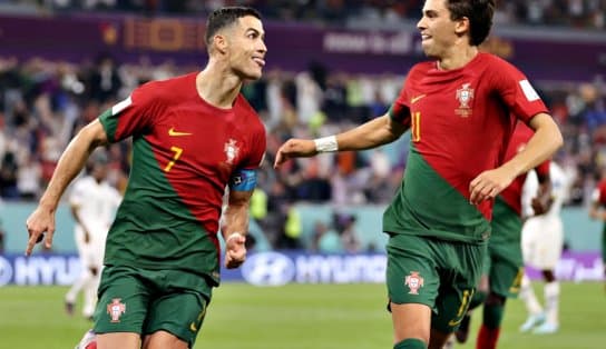 Imagem de Cristiano Ronaldo marca, entra para história e ajuda Portugal a vencer Gana