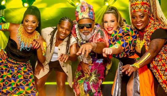 Imagem de 'Faz a Ola': Carlinhos Brown e Timbaladies lançam música para a Copa com participação de Formiga