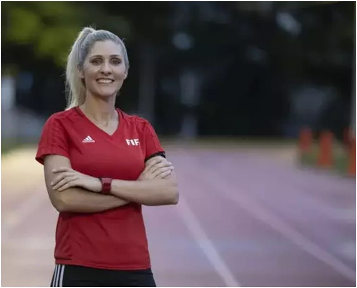 Inédito: com brasileira, partida terá trio de arbitragem feminino pela primeira vez em Copa do Mundo