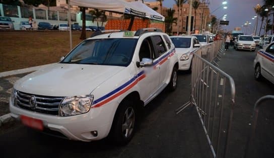 Imagem de Taxistas estão autorizados a utilizar bandeira 2 a partir desta quinta-feira em Salvador