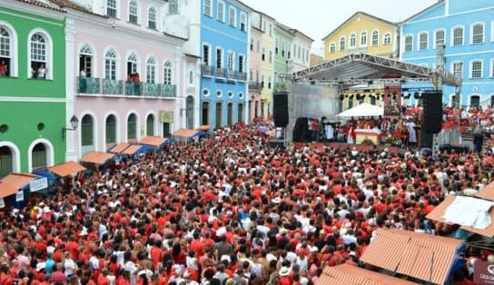 Imagem de Após dois anos, festa de Santa Bárbara volta ao Pelourinho, em Salvador