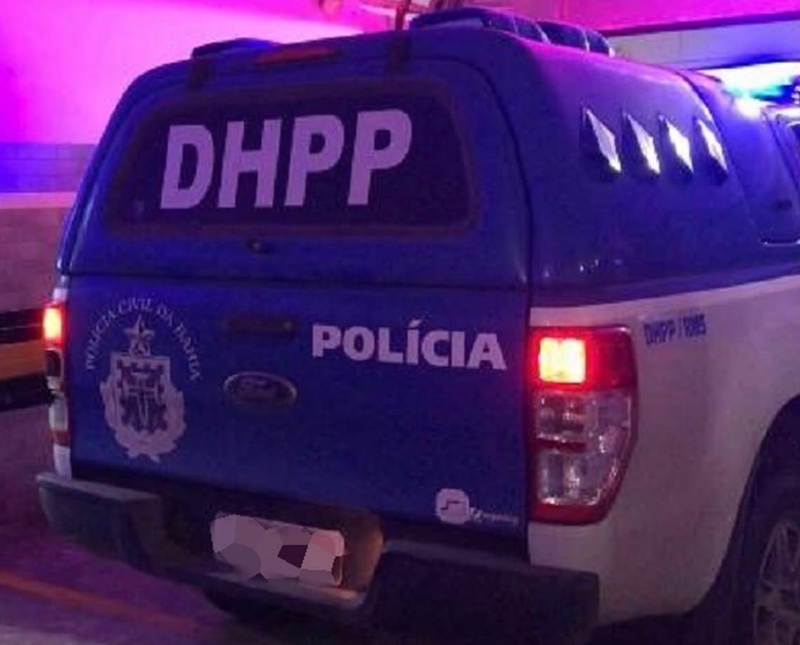 Saco com corpo esquartejado é encontrado no lixo em Salvador; polícia investiga caso