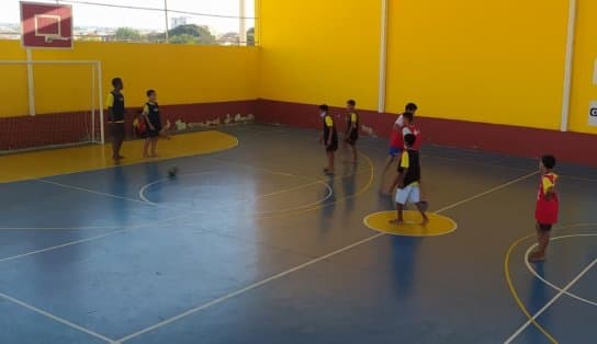 Imagem de Projeto social leva futsal para crianças de Vitória da Conquista 