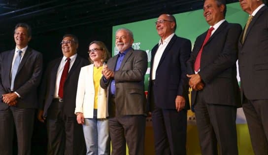 Imagem de Após anúncio de ministros, Lula garante diversidade em outras pastas: “Teremos um governo com a cara do Brasil”