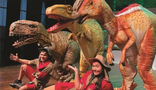 Imagem de Que tal levar as crianças para verem réplicas de dinossauros no teatro? veja programação