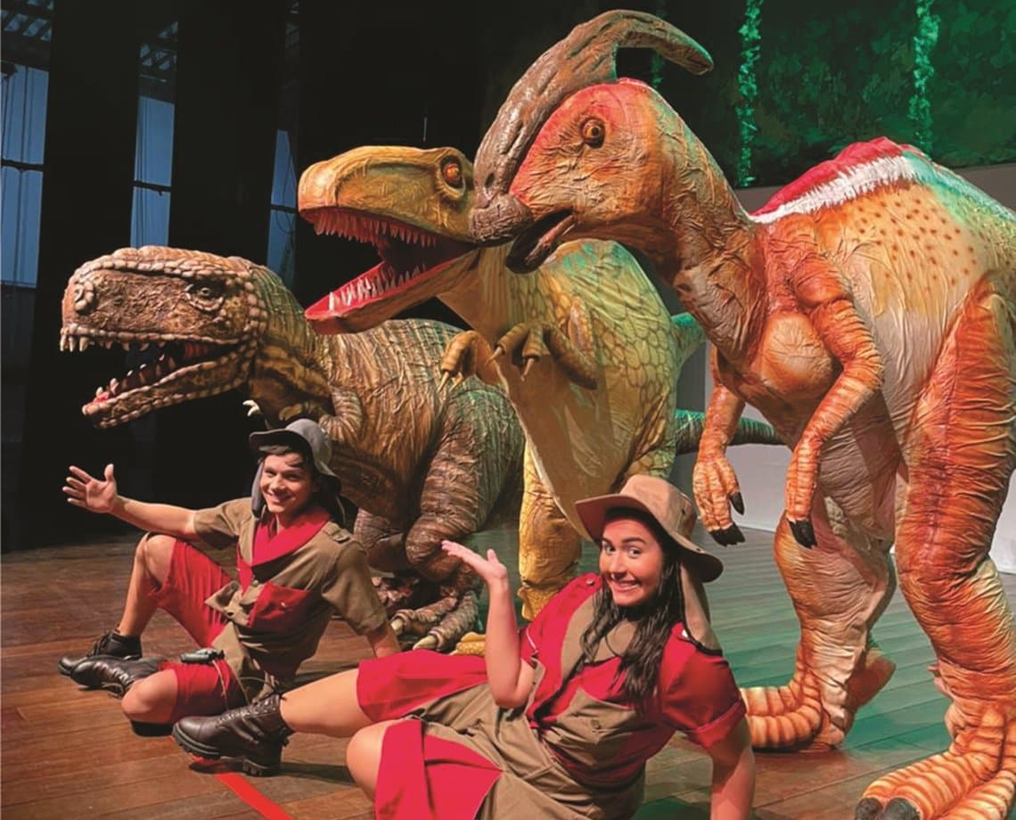 Que tal levar as crianças para verem réplicas de dinossauros no teatro? veja programação