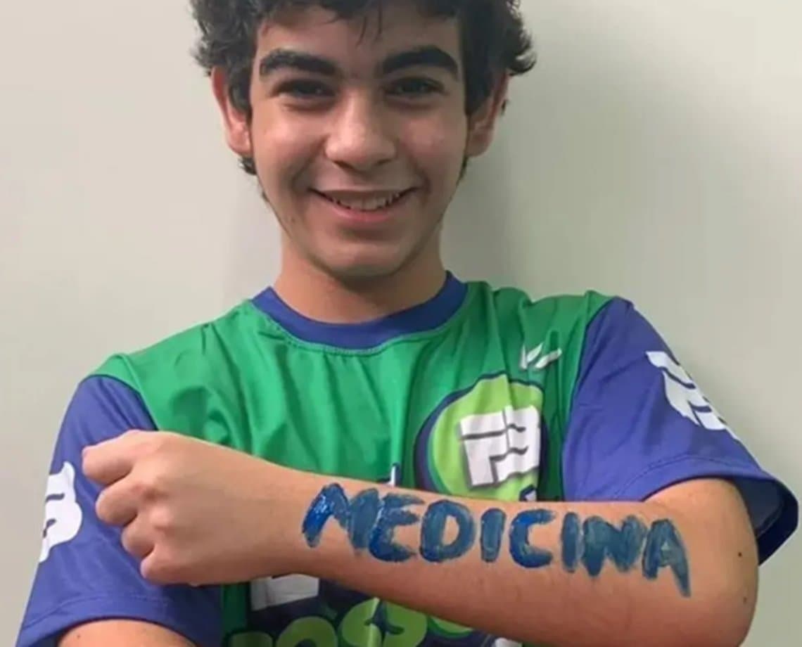 Menino de 14 anos se torna mais novo a ser aprovado no ITA; aprovação começou aos 13