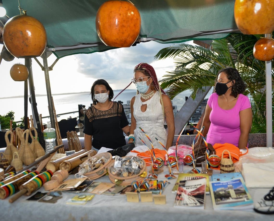 Feira de artesanato no Pelourinho terá show gratuito do Cortejo Afro