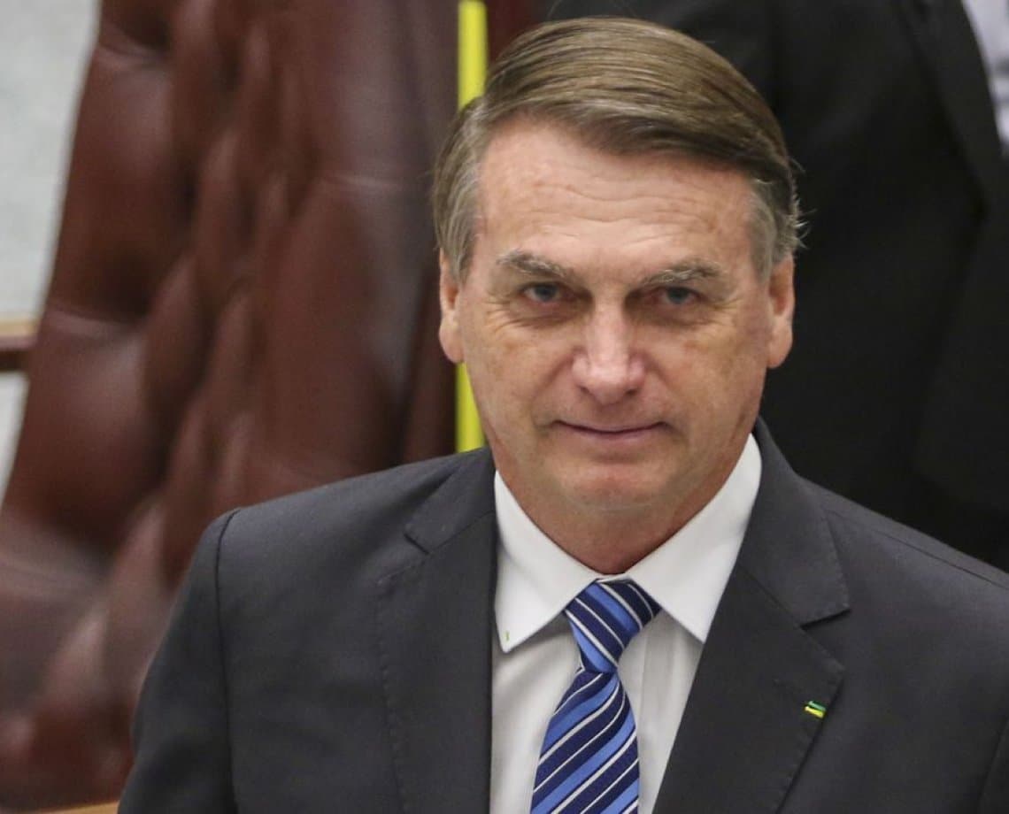 Bolsonaro renova concessões de emissoras de TV; "cumpriram requisitos" 