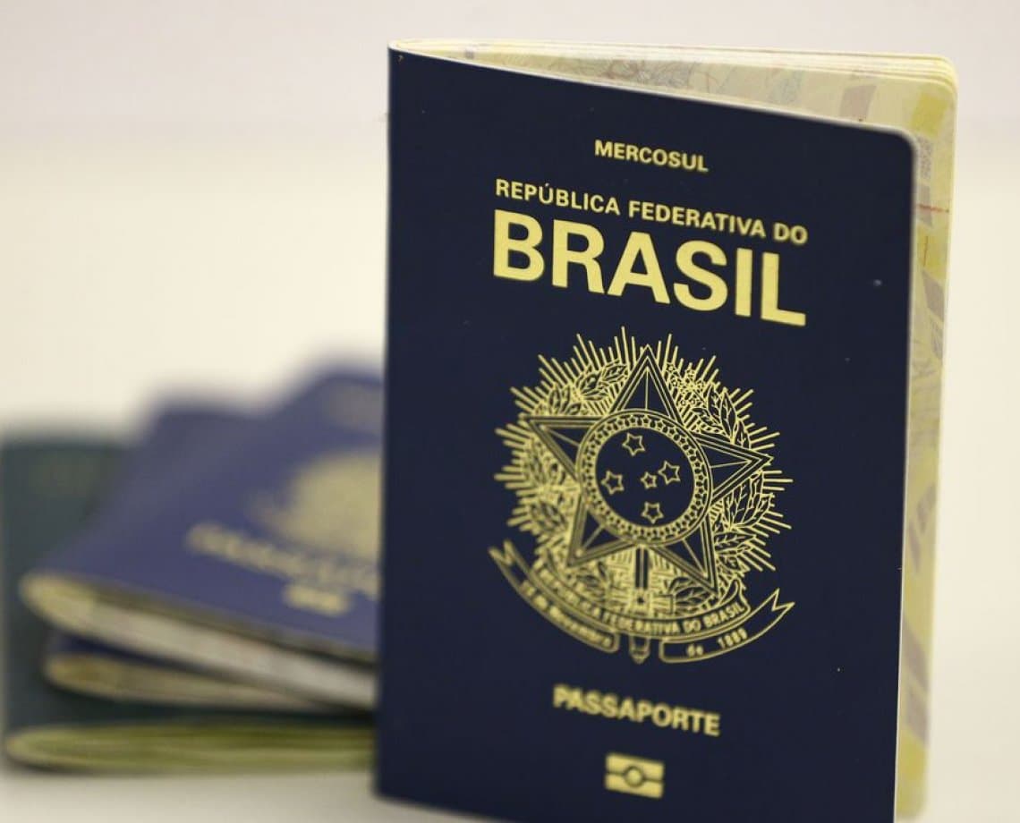 Pretendendo viajar para o exterior? Fila para emissão do passaporte passa de 108 mil pessoas