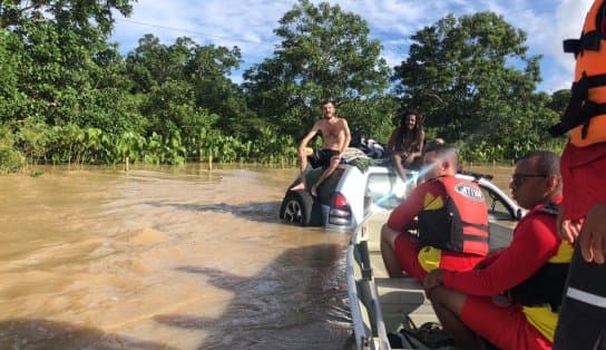 Imagem de Vítimas são resgatadas de inundamentos em Canavieiras e Itacaré, na Bahia