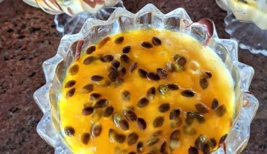 Imagem de Não sabe qual sobremesa fazer para o Réveillon? Veja essa receita de mousse de maracujá