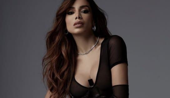 Imagem de Perfume íntimo de Anitta vende 400 mil unidades em 4 meses; faturamento foi de R$ 30 milhões