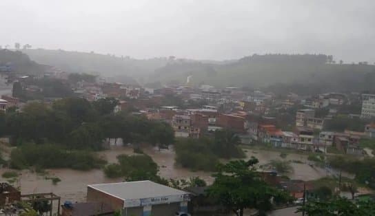 Imagem de Famílias residentes em municípios afetados por enchentes terão direito a empréstimo e tarifa social