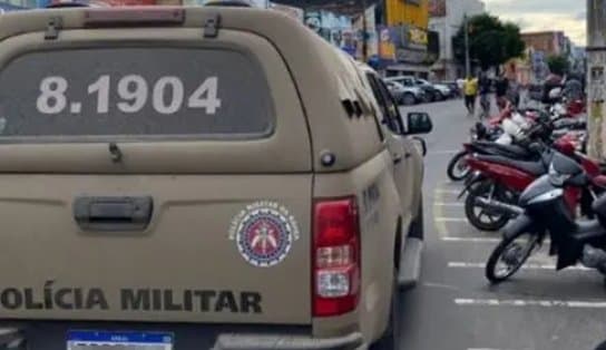 Imagem de Homem é morto em frente a família, após ter casa invadida por criminosos em Jequié 