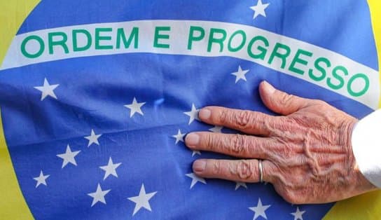 Imagem de Lula toma posse e fala sobre democracia, economia e polarização: "quem errou pagará por seus erros"