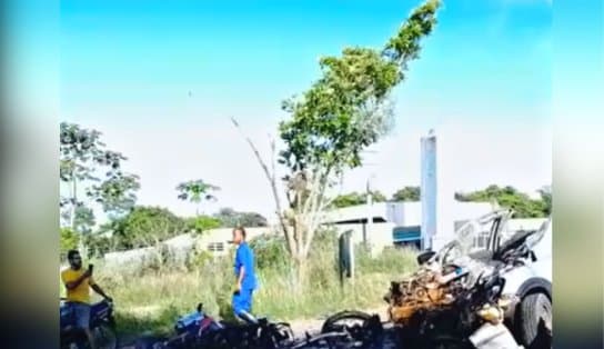 Imagem de Casal morre após motocicleta colidir frontalmente com caminhonete na Ilha de Itaparica 