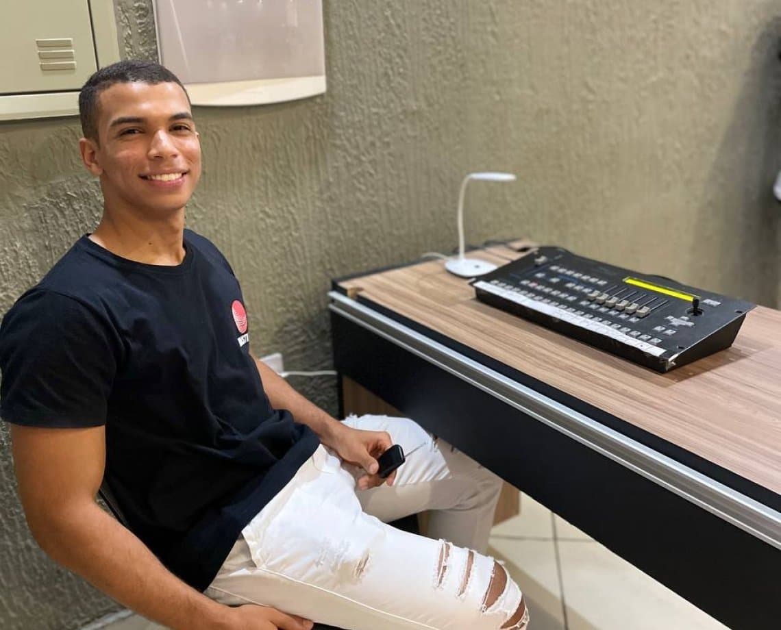 De Feira para o mundo: conheça Lucas, adolescente que vai para os EUA participar do projeto Jovens Embaixadores 