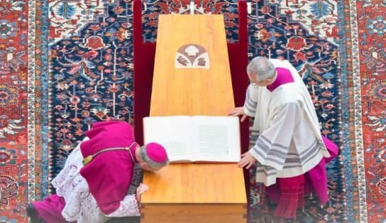 Imagem de Funeral de Bento XVI reúne milhares de fiéis no Vaticano