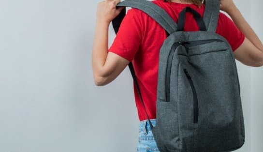 Imagem de Volta às aulas: mochilas pesadas podem prejudicar a coluna das crianças