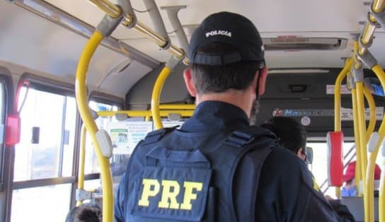 Imagem de Homem é preso em ônibus após ato de importunação sexual no interior da Bahia