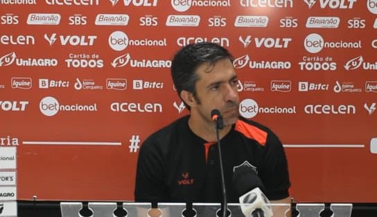 Imagem de João Burse diz que jogo foi estranho e aponta questão mental do Vitória; "senti nos jogadores a ansiedade" 