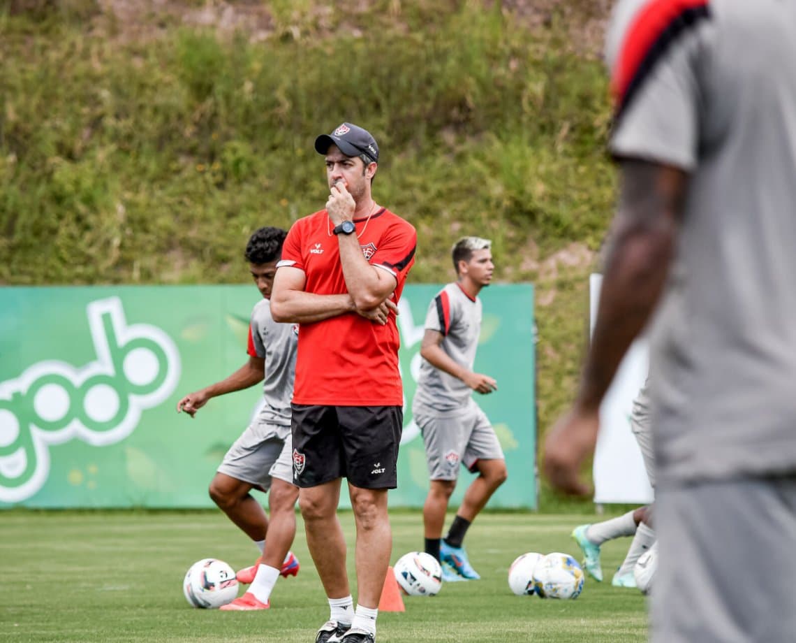 Vitória encerra preparativos para enfrentar a Jacuipense, pênaltis foram treinados 