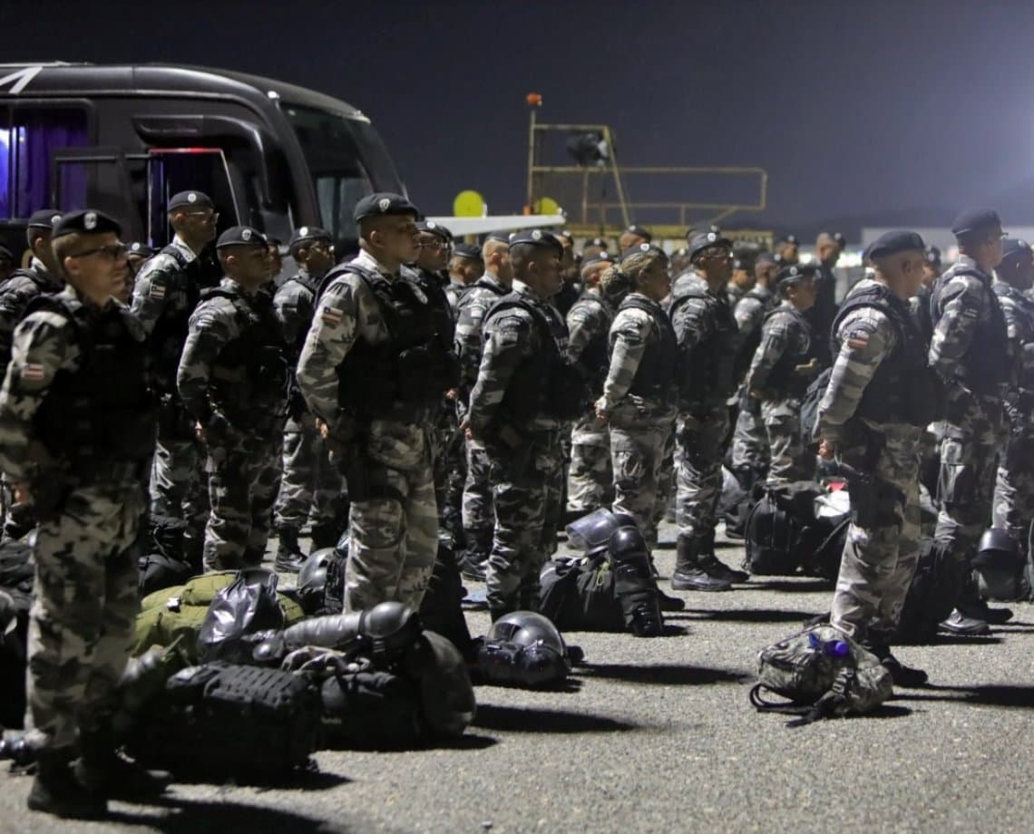 Tropa com 70 policiais militares da Bahia é enviada para reforçar a segurança no DF