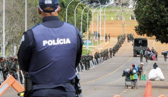 Imagem de Cerca de 1.200 são presos em acampamento em frente a quartel em Brasília; 204 foram detidos domingo  