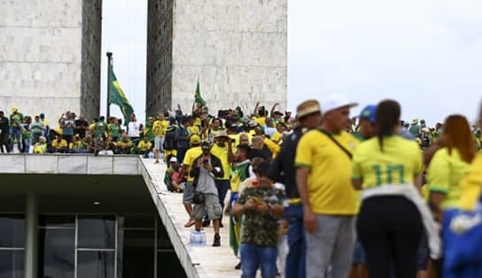 Imagem de CBF se manifesta contra uso de camisas da seleção em atos terroristas 