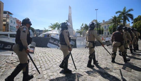 Imagem de Polícia Militar desmonta acampamentos de bolsonaristas na Bahia; veja fotos e vídeos