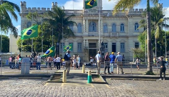 Imagem de PM negocia retirada pacífica da Mouraria, mas pode ir "aumentando a dose do remédio, até que a ordem seja reestabelecida"