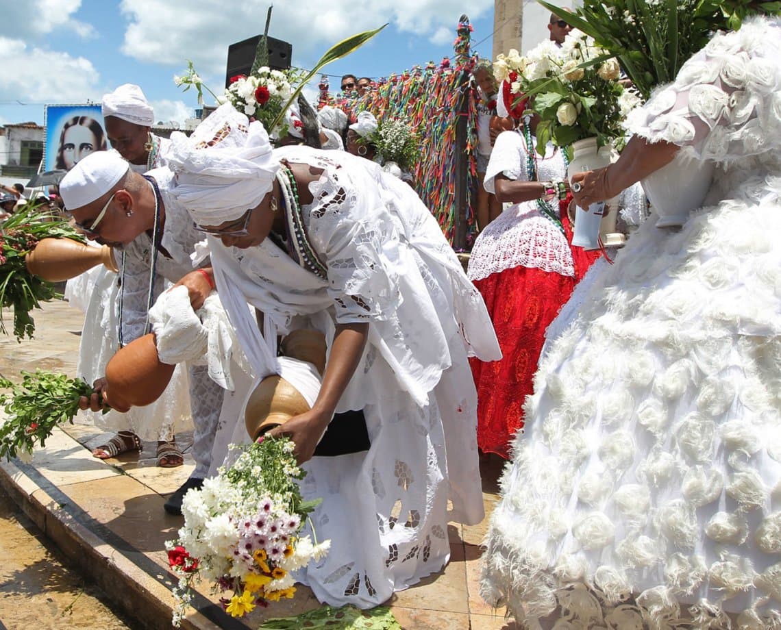 Manual de sobrevivência para a Lavagem do Bonfim: quem tem fé, vai a pé! Mas e a volta, pai? 