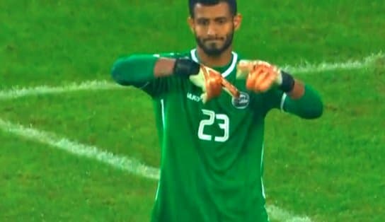 Imagem de Após “entregar a paçoca” ao time adversário, goleiro pede substituição no meio do jogo