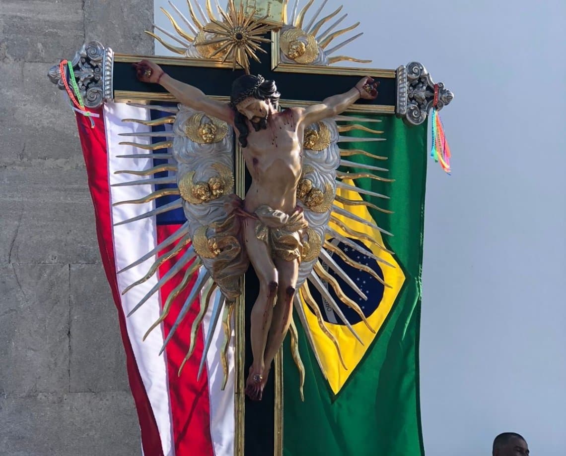 Na véspera da Lavagem, imagem do Senhor do Bonfim segue em procissão para a Conceição da Praia