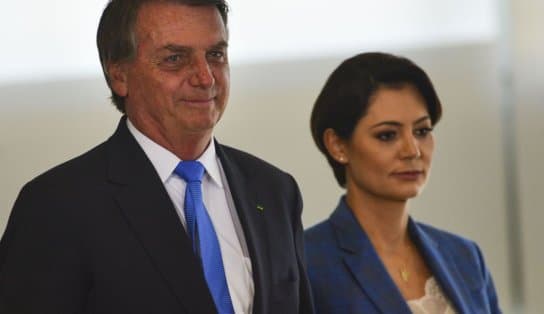 Imagem de Governo realiza 1ª quebra do sigilo de 100 anos de Bolsonaro; visitas de Michelle são expostas