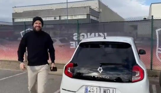 Imagem de Piqué rebate provocação de Shakira com carro citado em música; confira