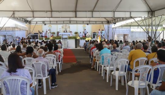 Imagem de Fiéis celebram padroeiro de Lauro de Freitas com festa na Praça da Matriz