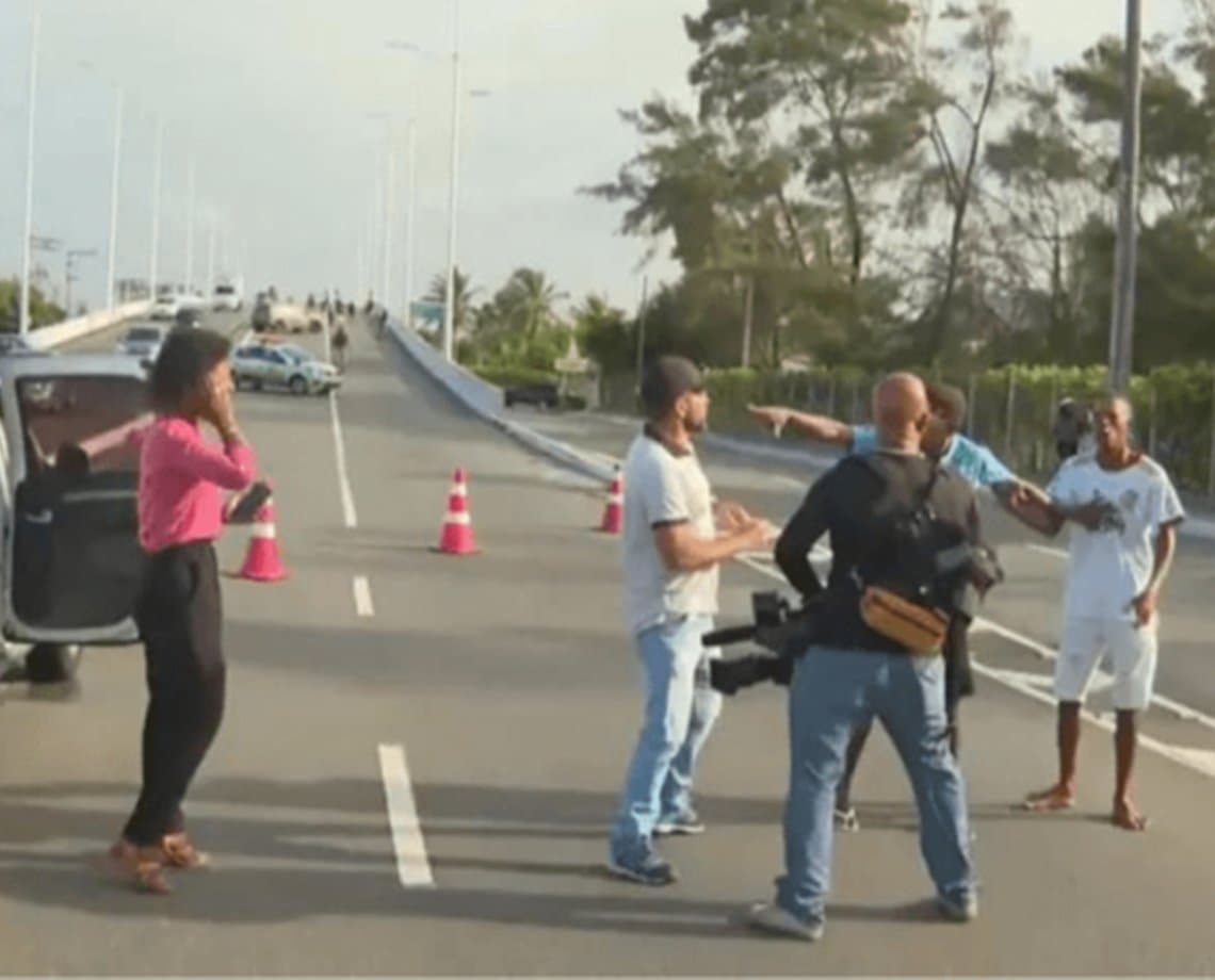 "Dói mais aqui dentro", diz repórter agredida em Salvador; imagens serão encaminhadas ao MP