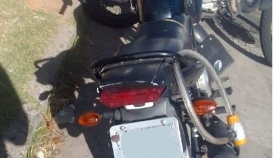 Imagem de Polícia Militar recupera moto roubada no Porto da Barra 