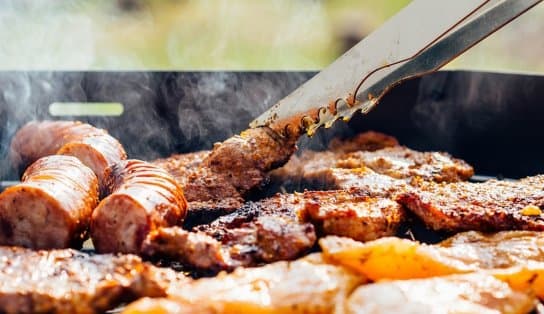 Imagem de Câncer de intestino já é o terceiro com mais casos no Brasil; dieta rica em carne e pobre em fibras influencia