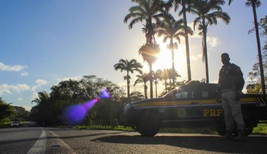 Imagem de Polícia Rodoviária Federal recupera picape com restrição por roubo em Cipó, na Bahia