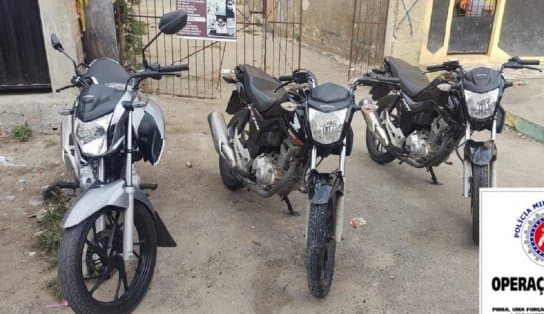 Imagem de Policiais militares recuperam três motocicletas com restrição de roubo no bairro de São Cristóvão