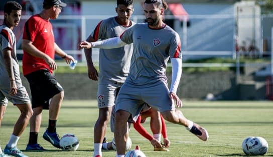 Imagem de Com trio regularizado, Vitória vai até Juazeiro em busca da recuperação no Baianão