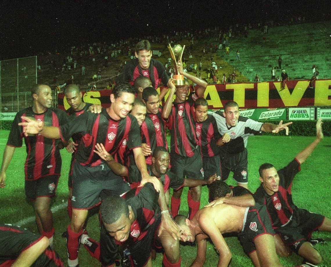 Relembre a campanha do Vitória 20 anos após o tricampeonato do Nordestão