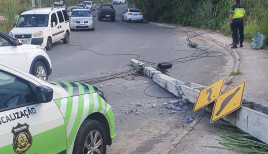 Imagem de Poste caí e deixa importante via de Salvador parcialmente interditada; confira 