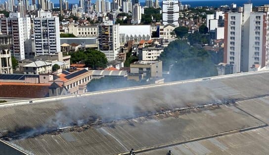 Imagem de Coronel do Corpo de Bombeiros fala sobre incêndio no Teatro Castro Alves; assista